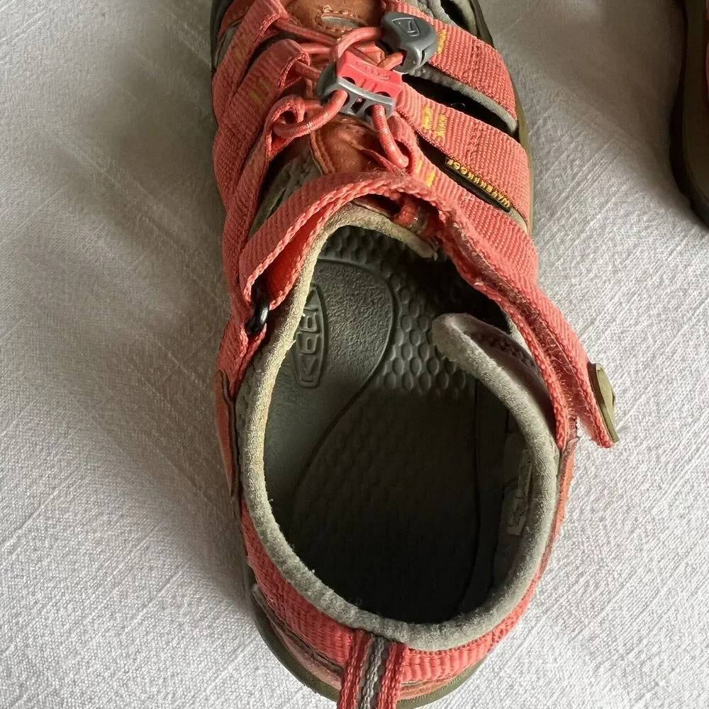 KEEN Big Kids' Newport H2 Sandals Size US‎ 4/EURO 37